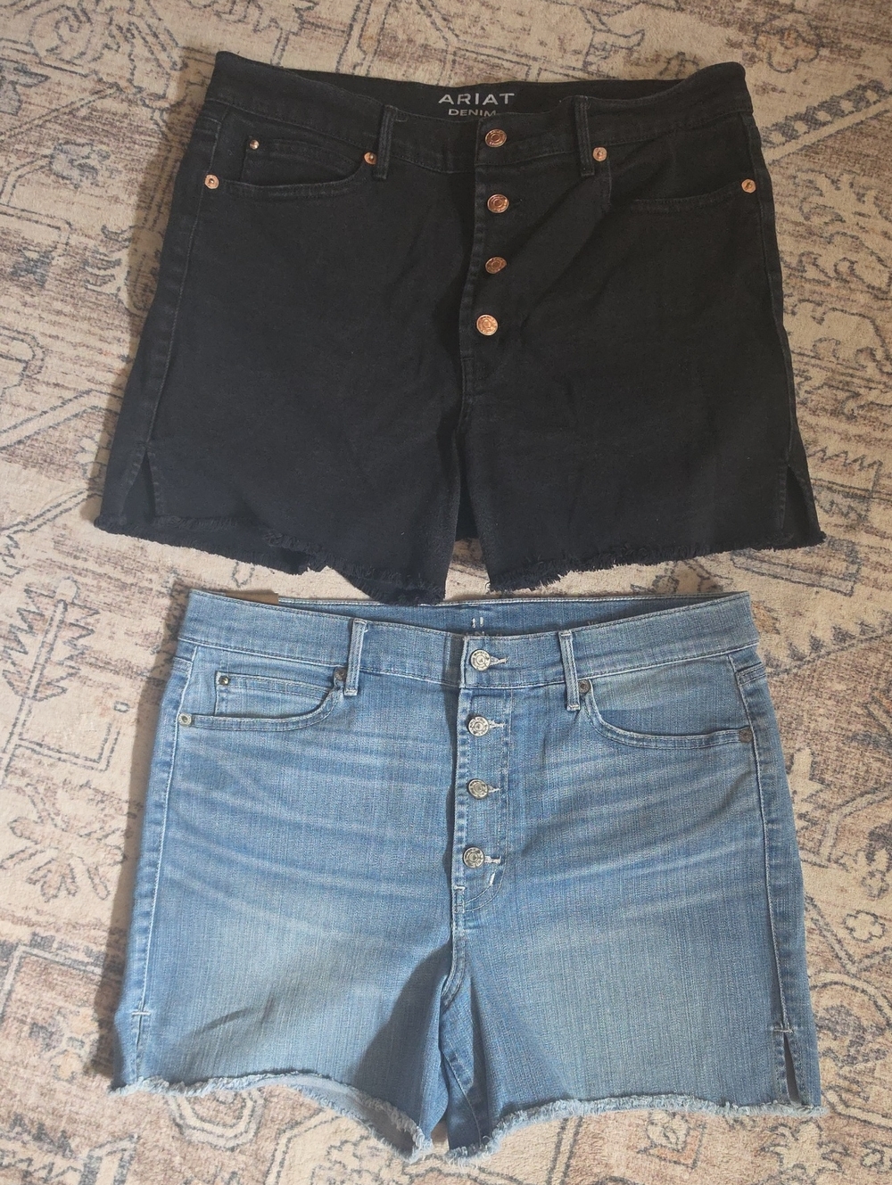Ariat Women's 33R Boyfriend High Rise Button Up Black & Blue Jeans Cutoff Shorts